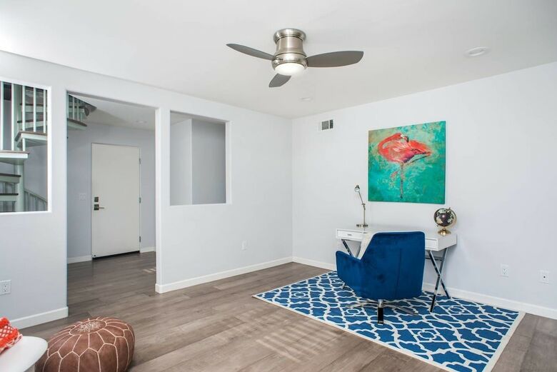 Modern 3br Sd Home Steps To Pb By Domio