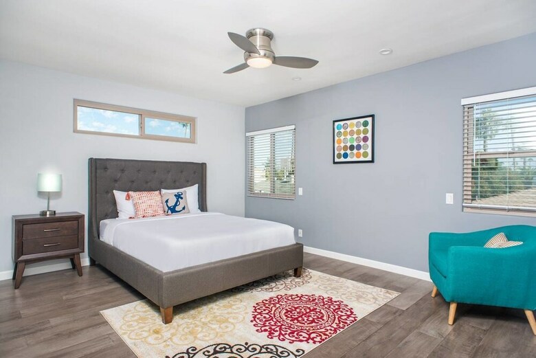Modern 3br Sd Home Steps To Pb By Domio