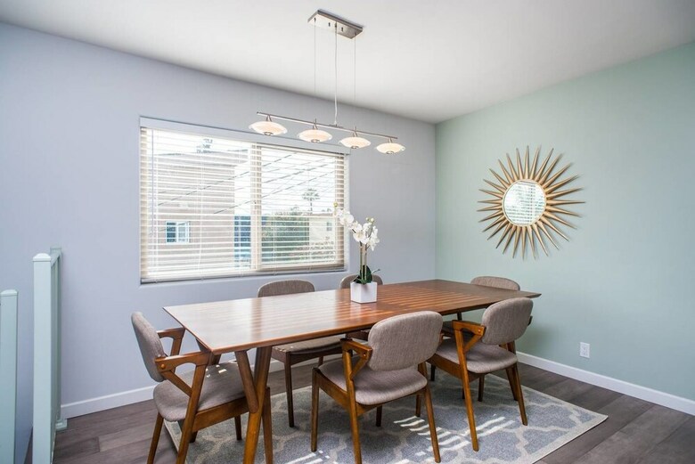 Modern 3br Sd Home Steps To Pb By Domio