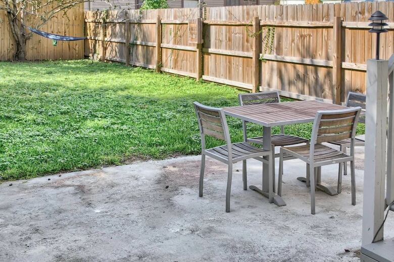 Spacious 3br/2ba In Uptown Nola W/ Yard By Domio
