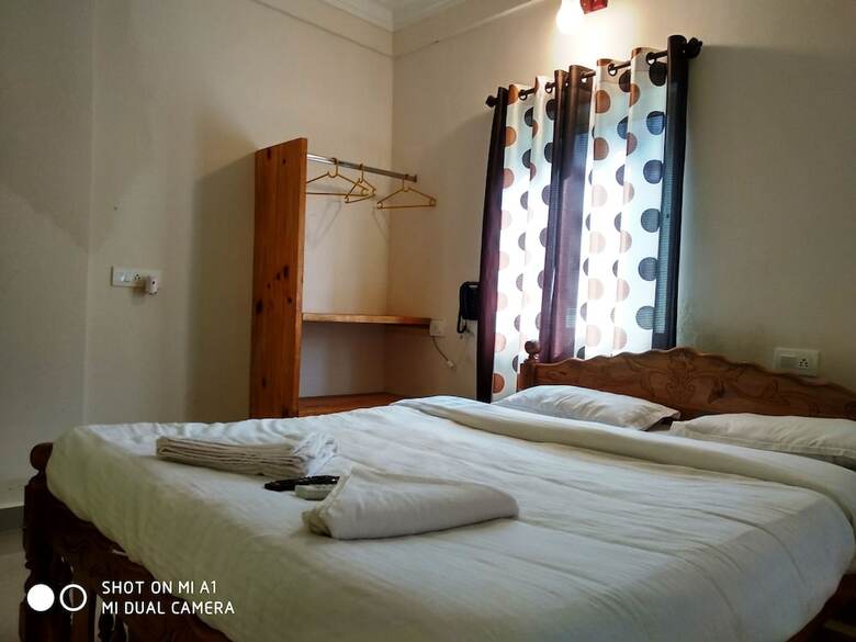 Hotel Candolim Beach Place