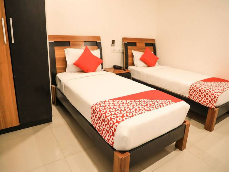 Hotel Oyo 15175 Sai Durga Reside