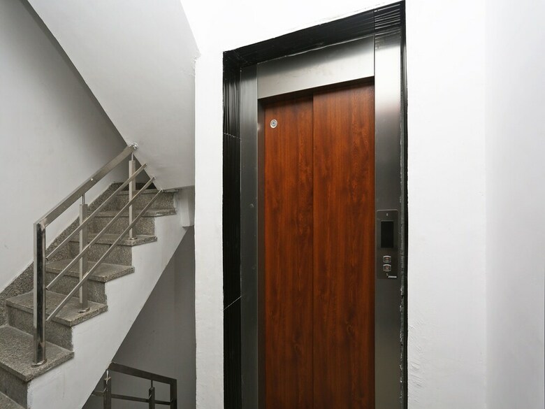 Hotel Oyo 15271 Alarian Inn