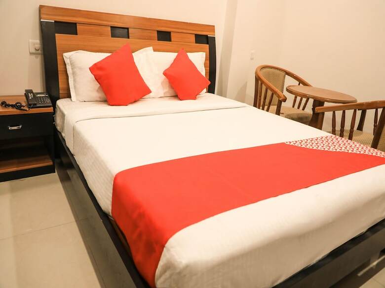 Hotel Oyo 11310 Sri Supraja Pride