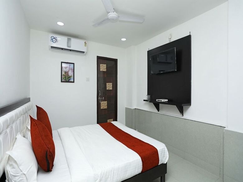 Hotel Oyo 14578 Green Square