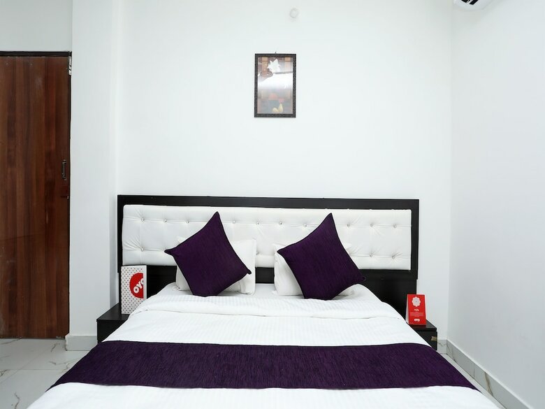 Hotel Oyo 14578 Green Square