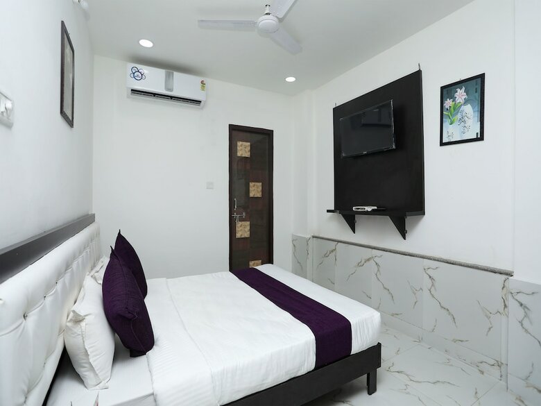 Hotel Oyo 14578 Green Square