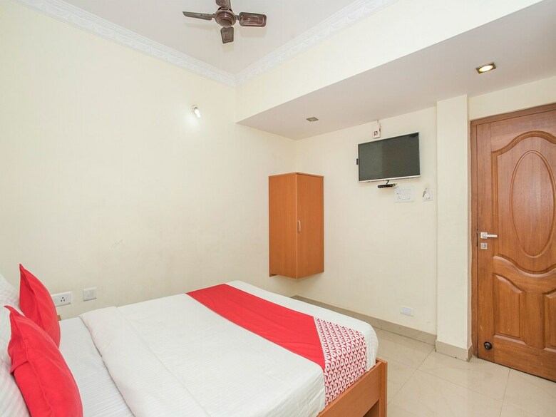 Oyo 14980 Hotel Shubha Sai