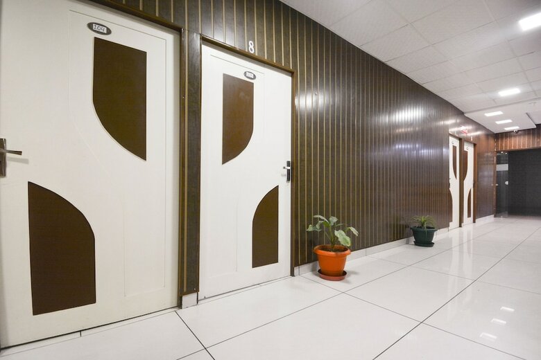 Oyo 16515 Hotel Bombay Residency