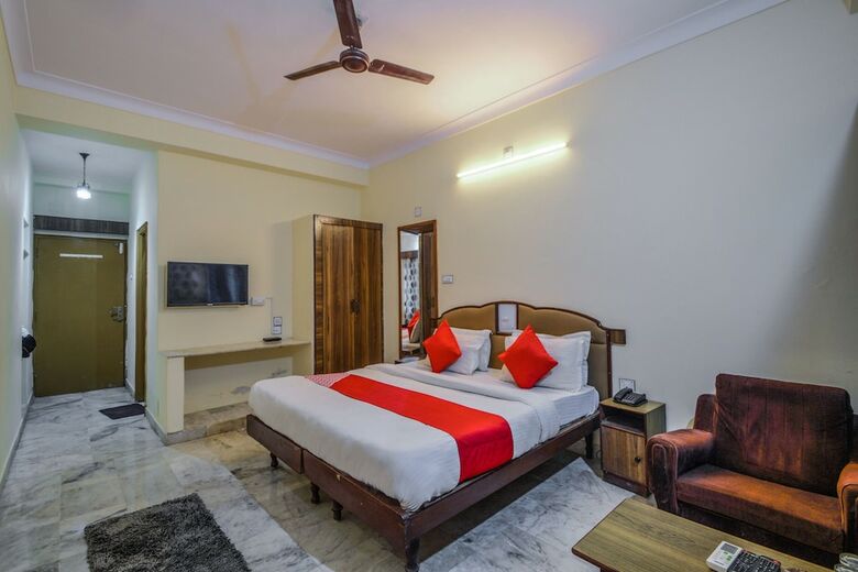 Oyo 14814 Hotel Vinayak