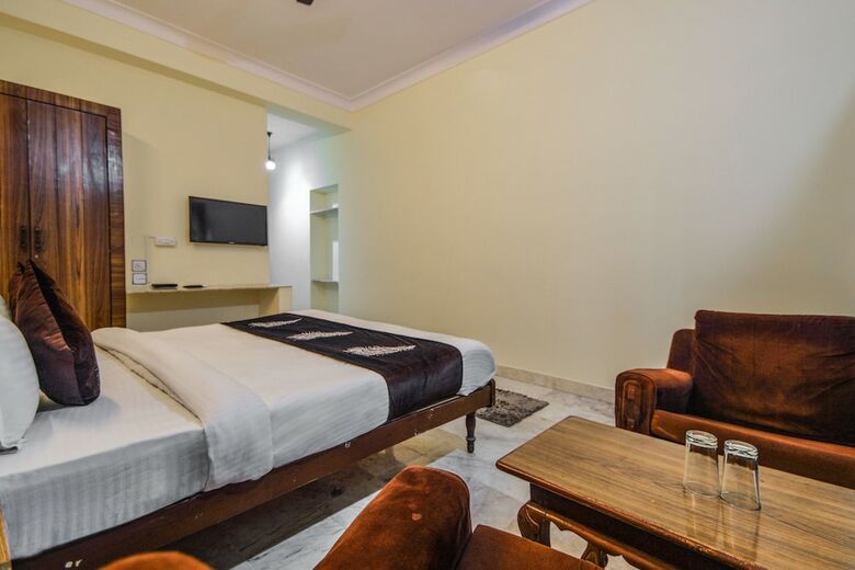 Oyo 14814 Hotel Vinayak