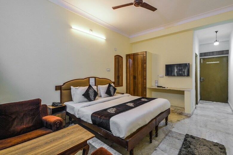 Oyo 14814 Hotel Vinayak