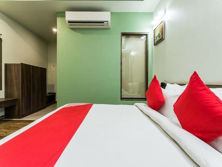 Oyo 15445 Hotel Sheekhar Inn