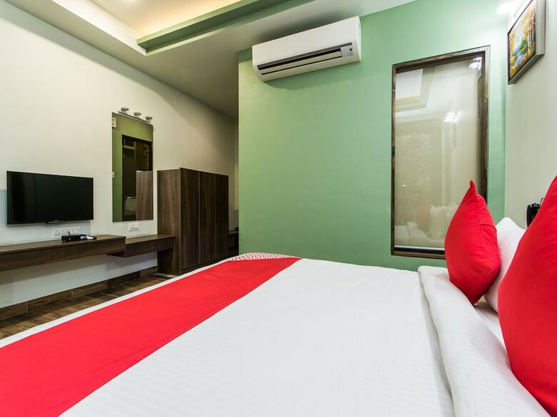 Oyo 15445 Hotel Sheekhar Inn