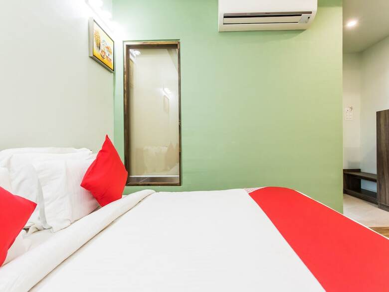 Oyo 15445 Hotel Sheekhar Inn