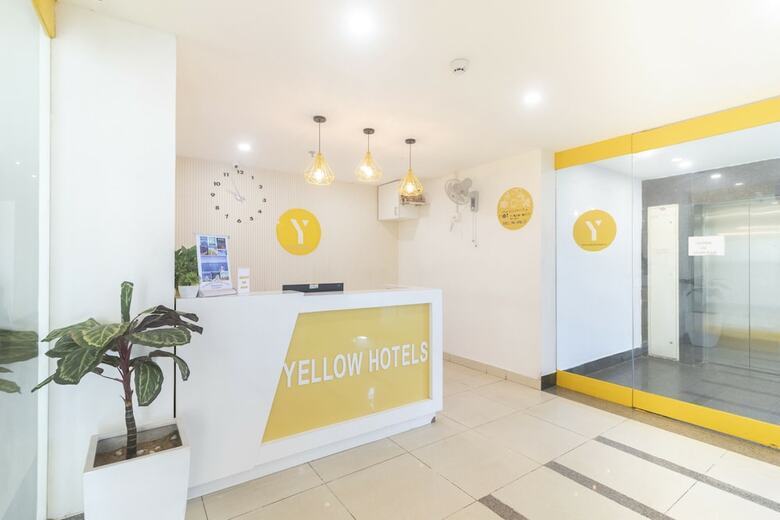 Oyo 16340 Yellow Hotels