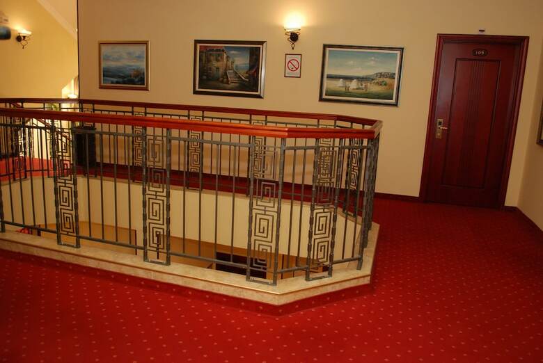 Planeta Inn Hotel