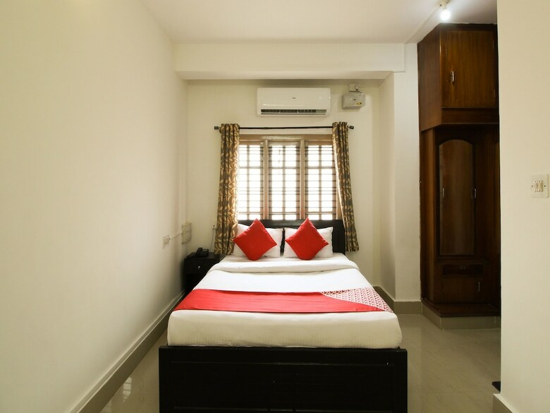 Hotel Oyo 16526 Karanji Homestays