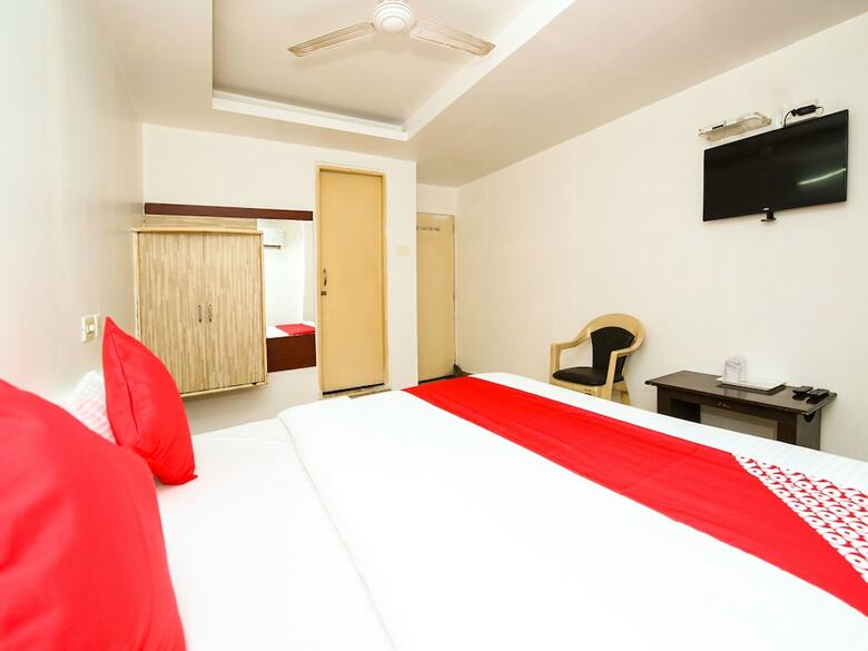 Oyo 14465 Hotel Cozy Residency