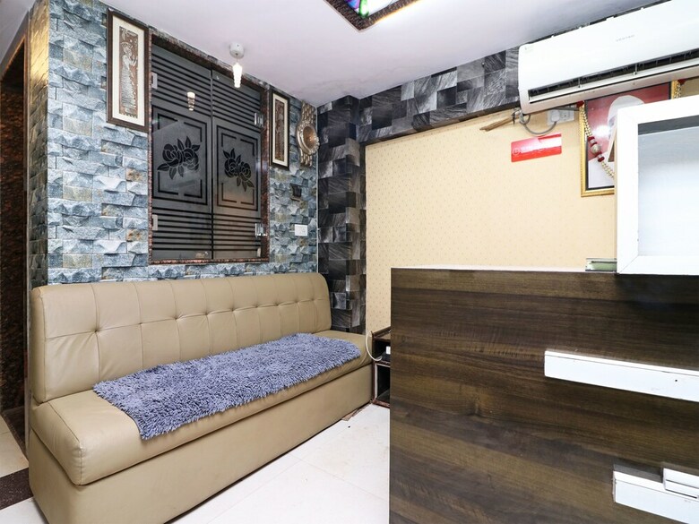 Oyo 8219 Hotel Manan