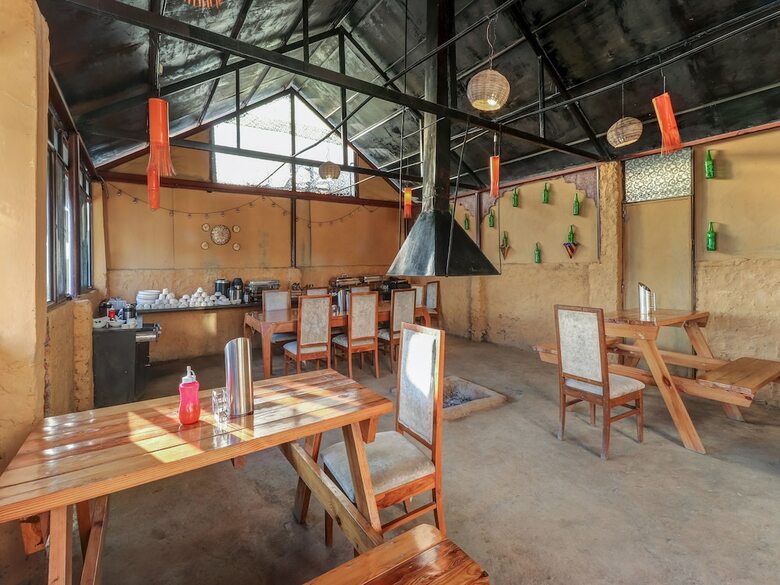 Hotel Oyo 16870 Atithi Resort