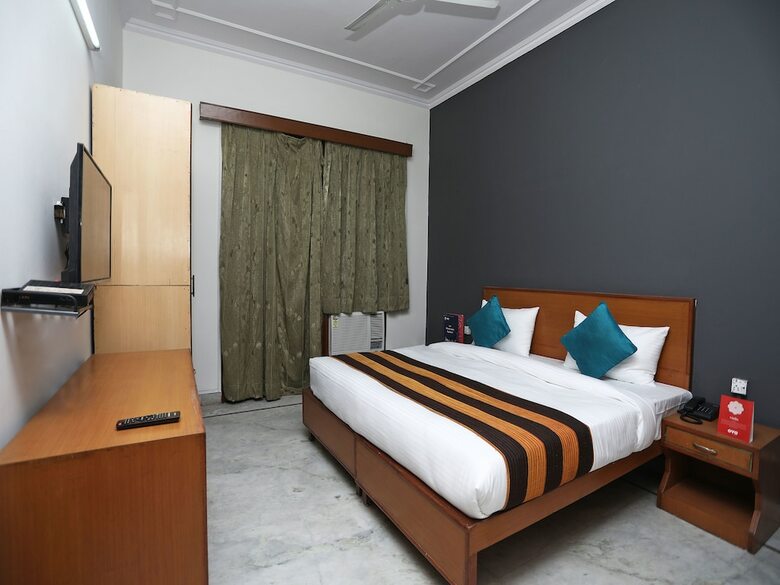 Hotel Oyo 14408 Corple Stays
