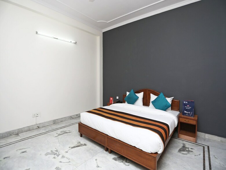 Hotel Oyo 14408 Corple Stays