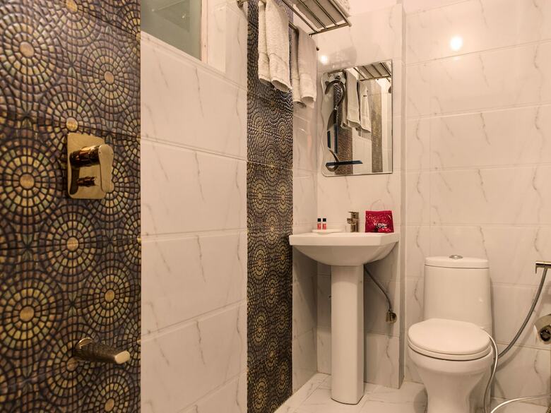 Hotel Oyo 2393 Vanraj Palace