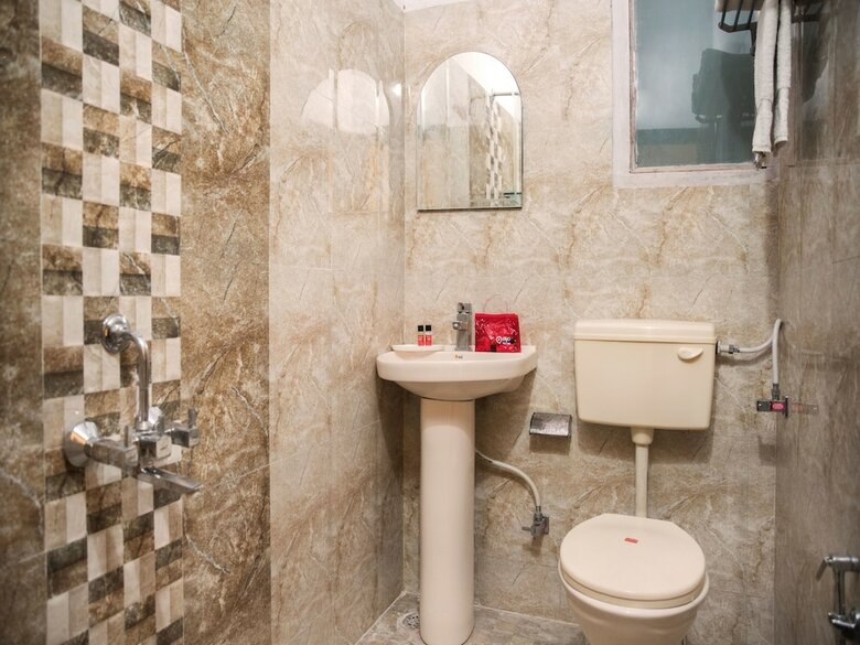 Hotel Oyo 2393 Vanraj Palace