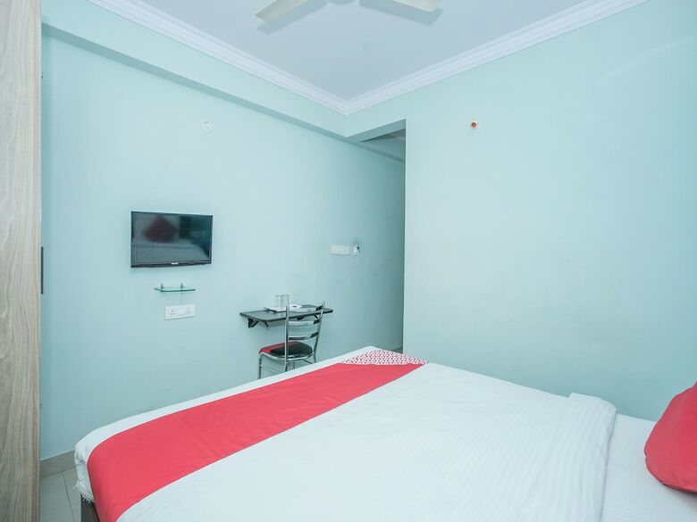 Hotel Oyo 16514 Ivory Pearl