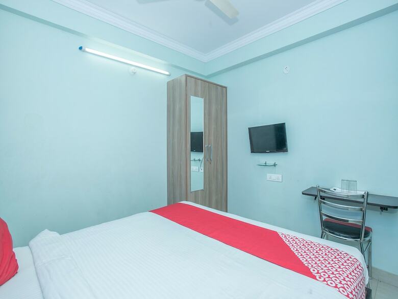 Hotel Oyo 16514 Ivory Pearl