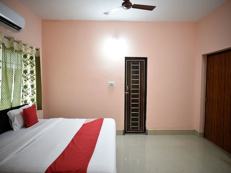 Oyo 16407 Hotel Dream Castle