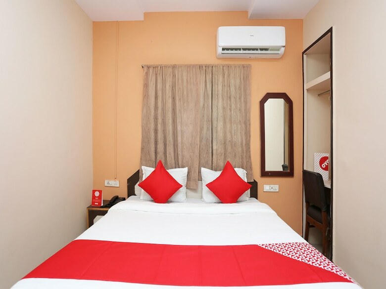 Oyo 14711 Hotel Natraj