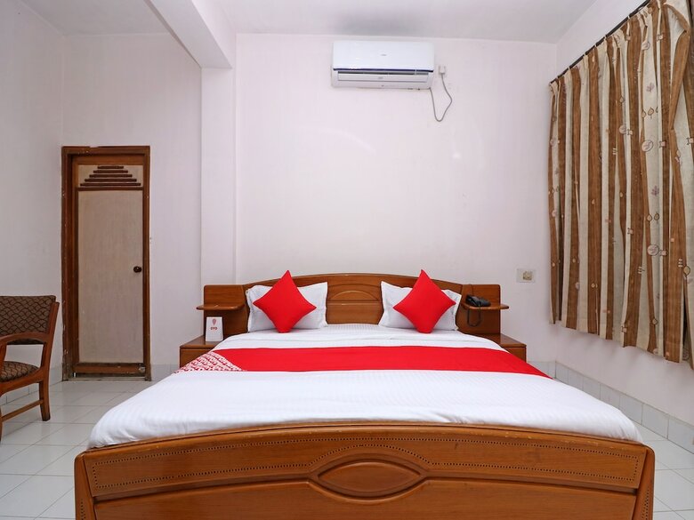 Oyo 16112 Hotel Uruvela International