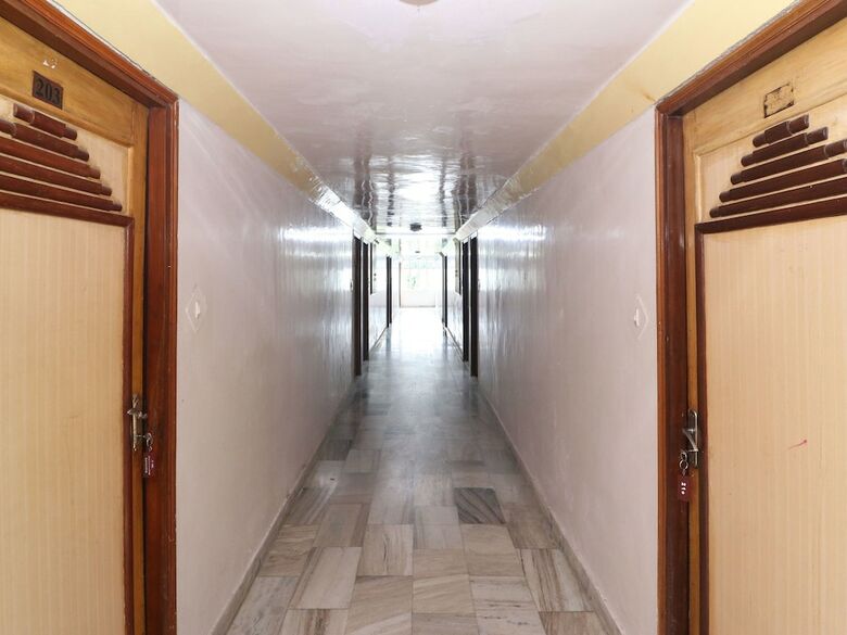 Oyo 16112 Hotel Uruvela International