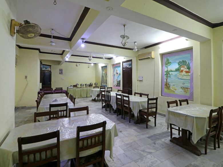 Oyo 16112 Hotel Uruvela International