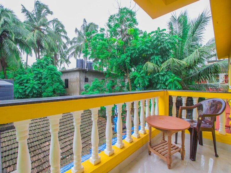 Hotel Oyo 16401 Home Colorful Studio Calangute Beach