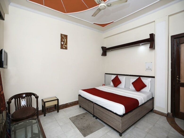 Oyo 12671 Hotel Prithvi Palace
