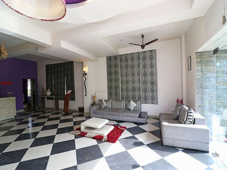 Oyo 14703 Hotel Gen X Aravali