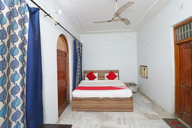 Hotel Oyo 12180 Surya Prayagam