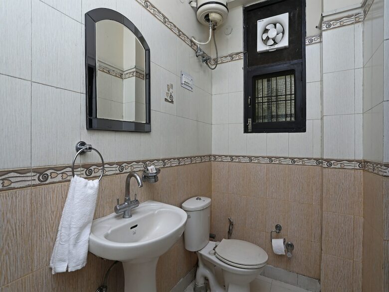 Hotel Oyo 14875 The Imperial Residency