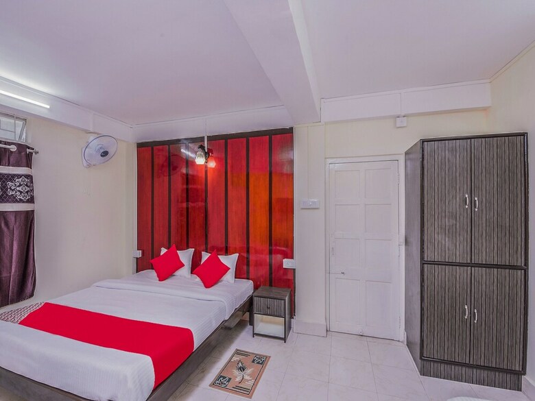 Hotel Oyo 16152 Home Away Home