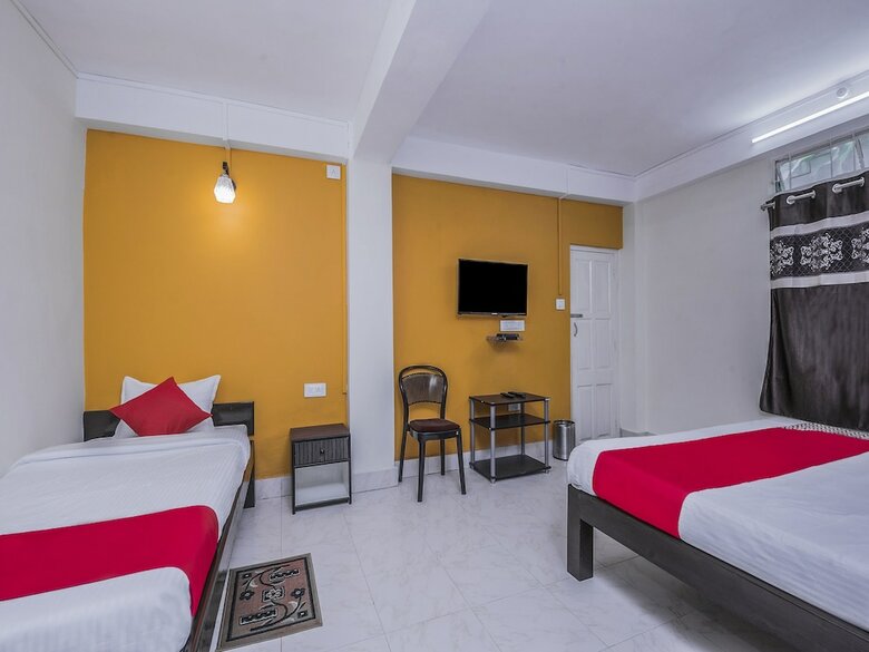 Hotel Oyo 16152 Home Away Home