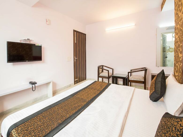 Hotel Oyo 14728 Manan Residency