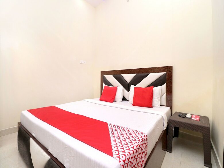 Hotel Oyo 16494 Dhunna Guest House