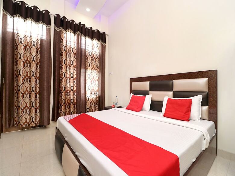 Hotel Oyo 16494 Dhunna Guest House