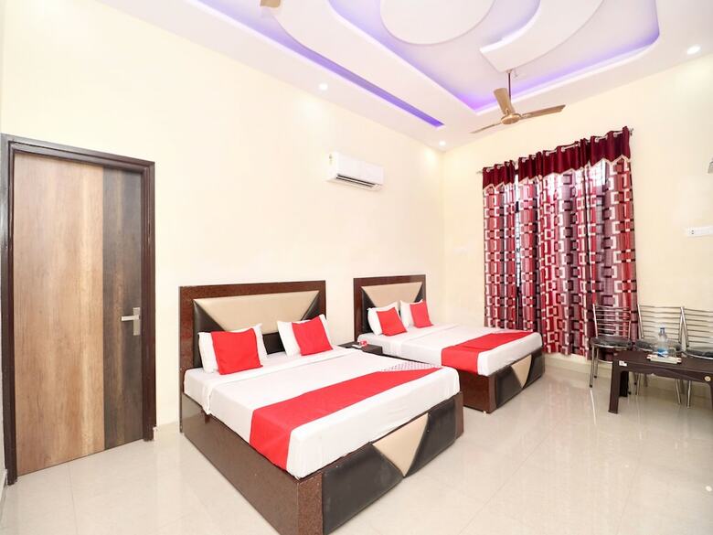 Hotel Oyo 16494 Dhunna Guest House