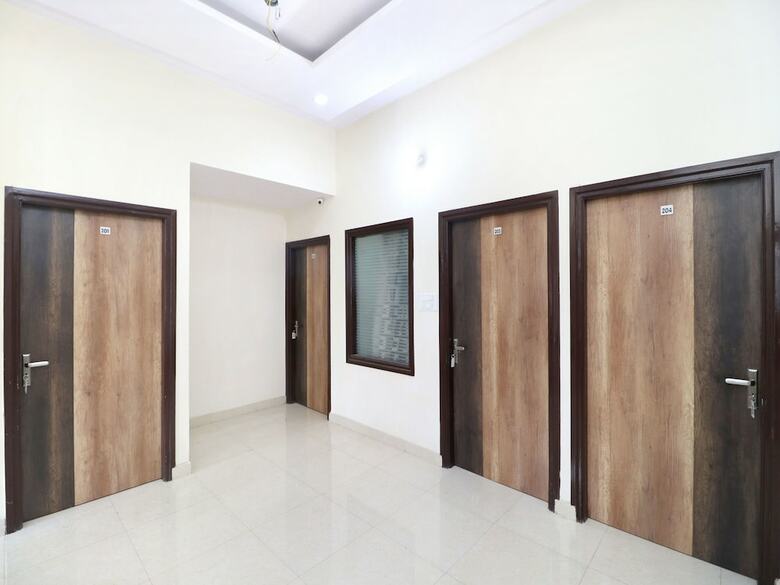 Hotel Oyo 16494 Dhunna Guest House