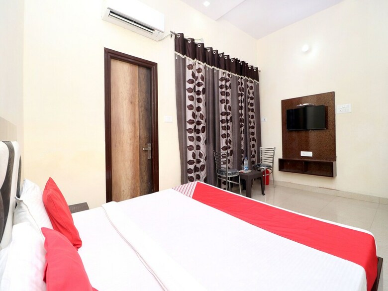 Hotel Oyo 16494 Dhunna Guest House