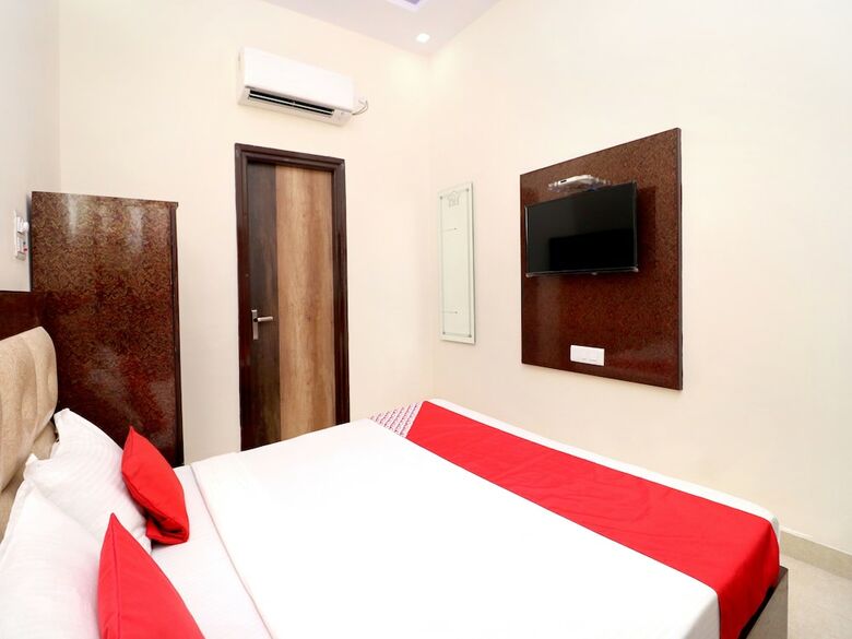 Hotel Oyo 16494 Dhunna Guest House